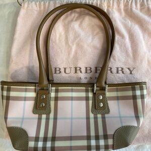 Vintage *Pink* Burberry London shoulder bag
